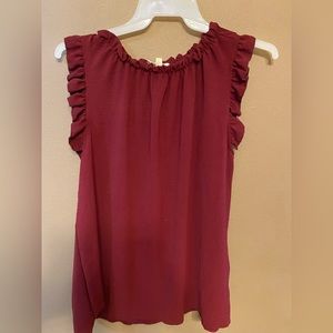 Ladies burgundy betsys boutique shop ruffed top size xl never worn